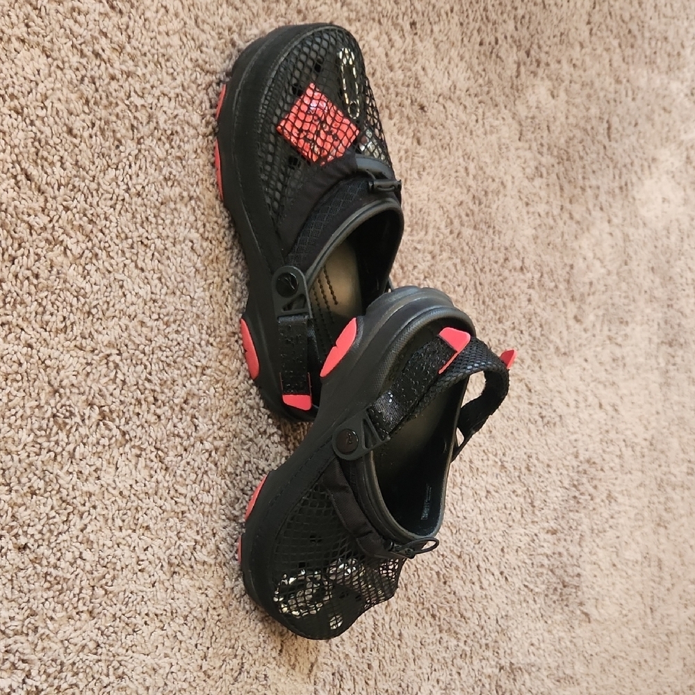 CROCS Black and Red Slip-On Water Shoes - Picture 7 of 7